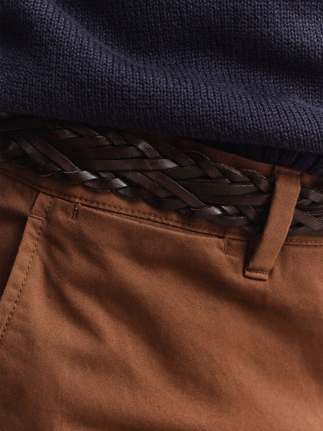 Gant Men Brown Solid Stretchable Slim Fit Trouser