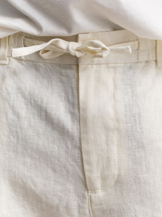 Gant Men Cream Solid Regular Fit Pure Linen Trouser
