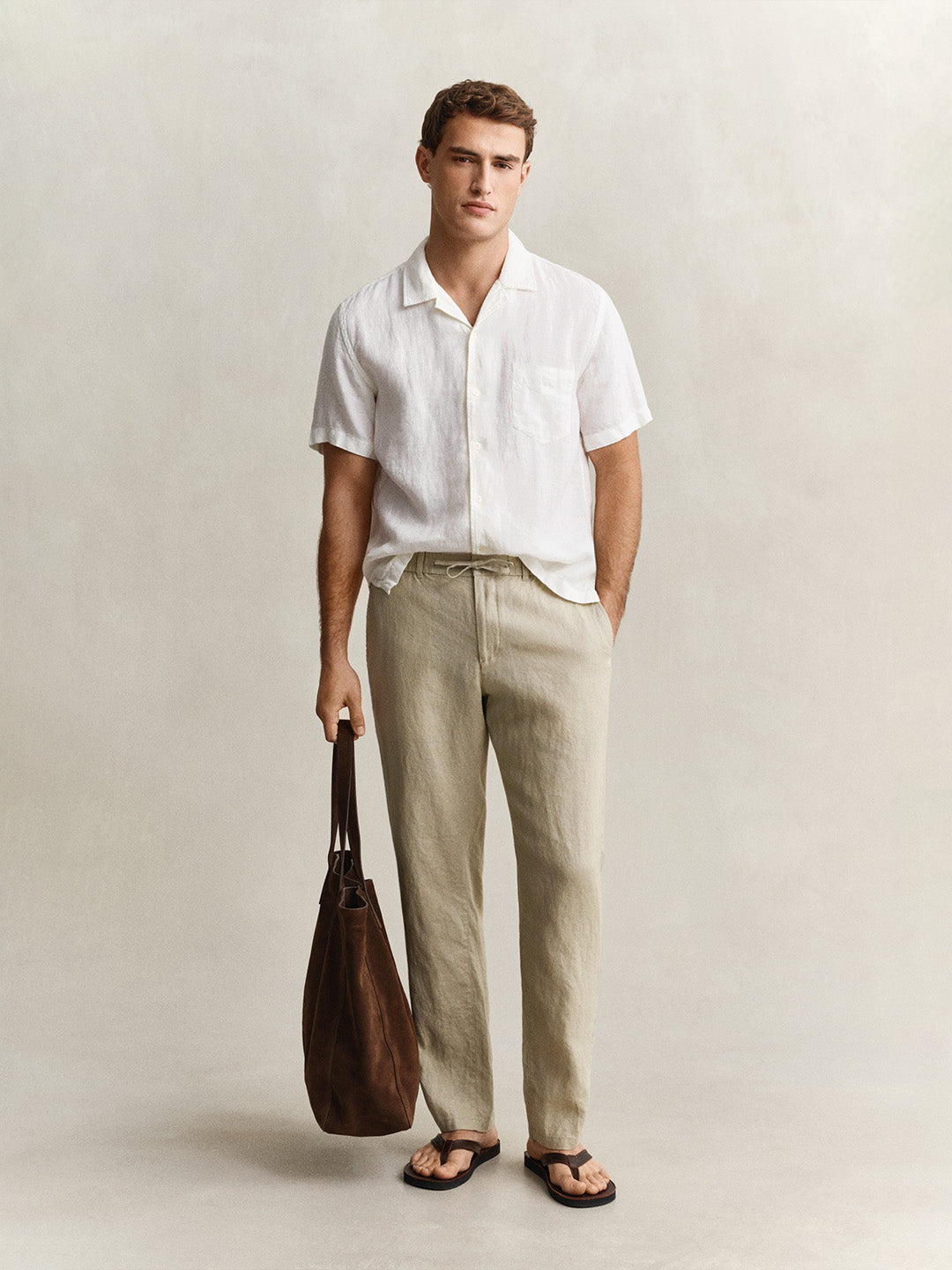 Gant Men Beige Solid Regular Fit Pure Linen Trouser