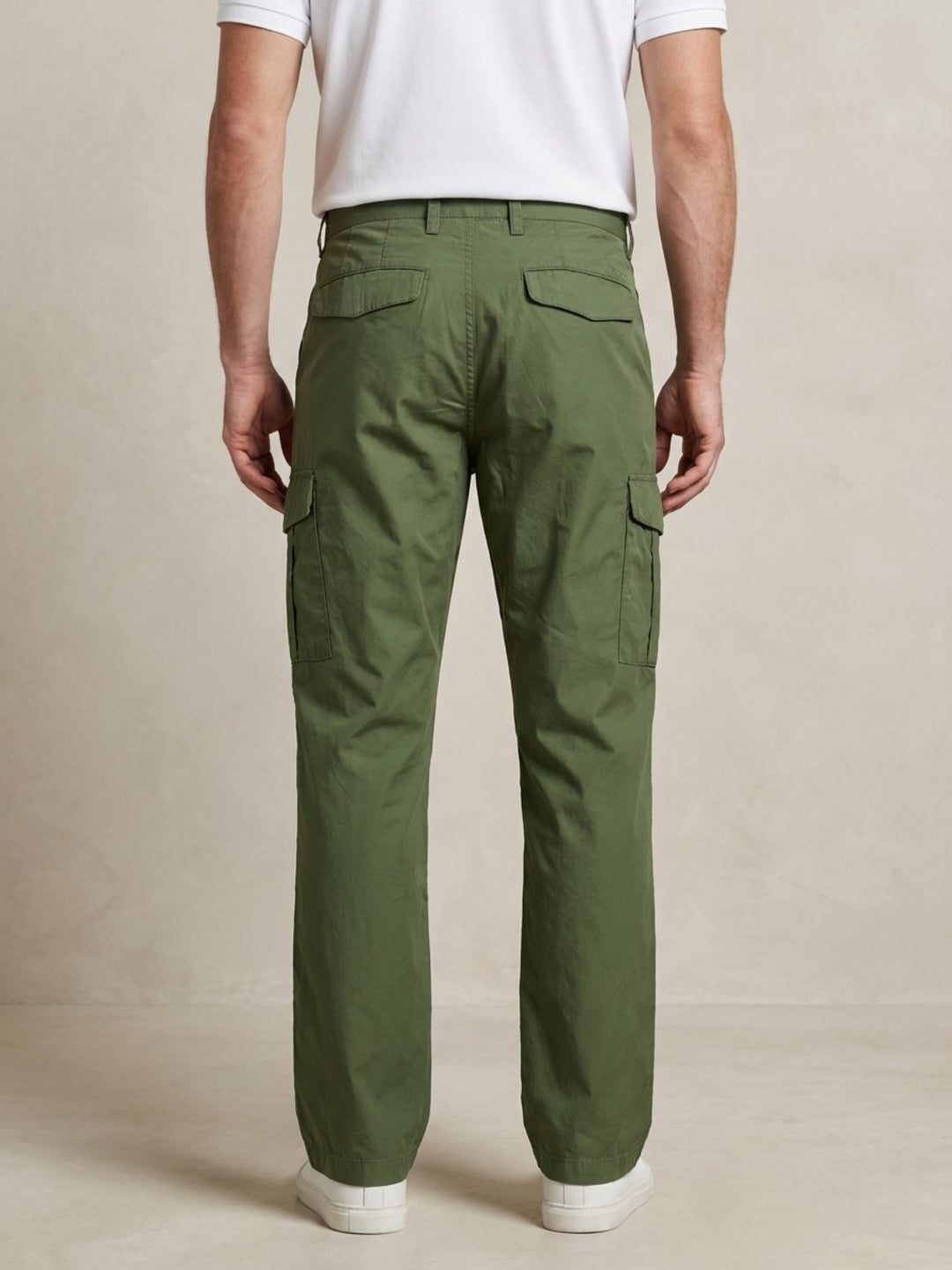 Gant Men Cotton Green Solid Mid Rise Cargo Trouser