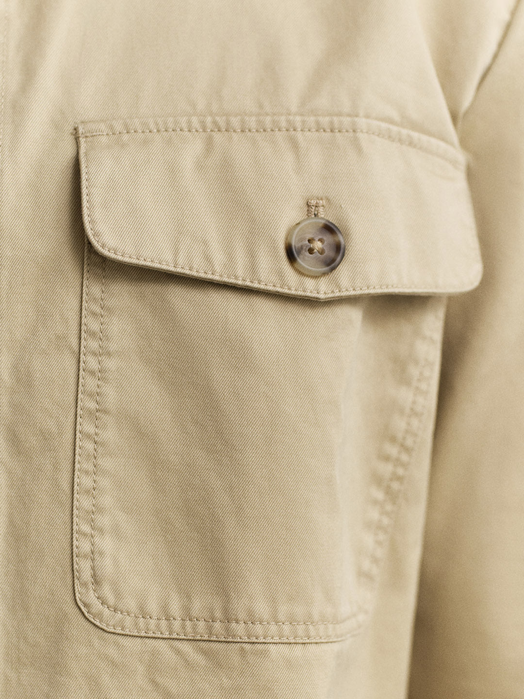 Gant Men Beige Solid Regular Fit Pure Cotton Shirt