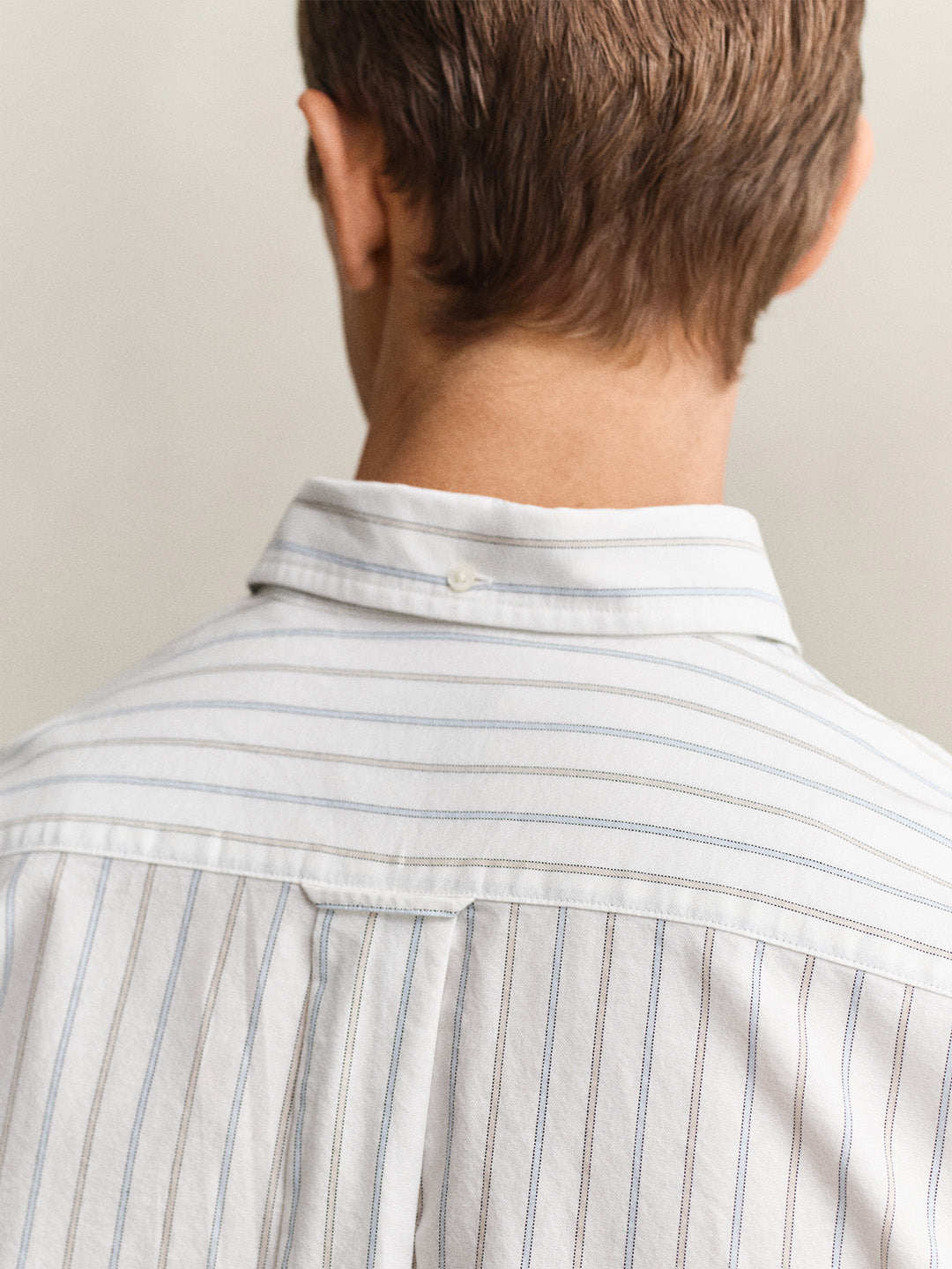 GANT Men White Striped Regular Fit Classic Oxford Shirt