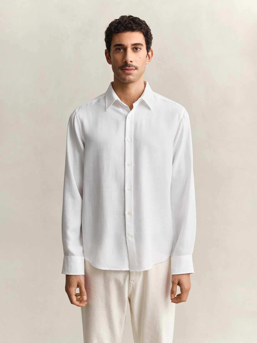 Gant Men White Solid Regular Fit Shirt