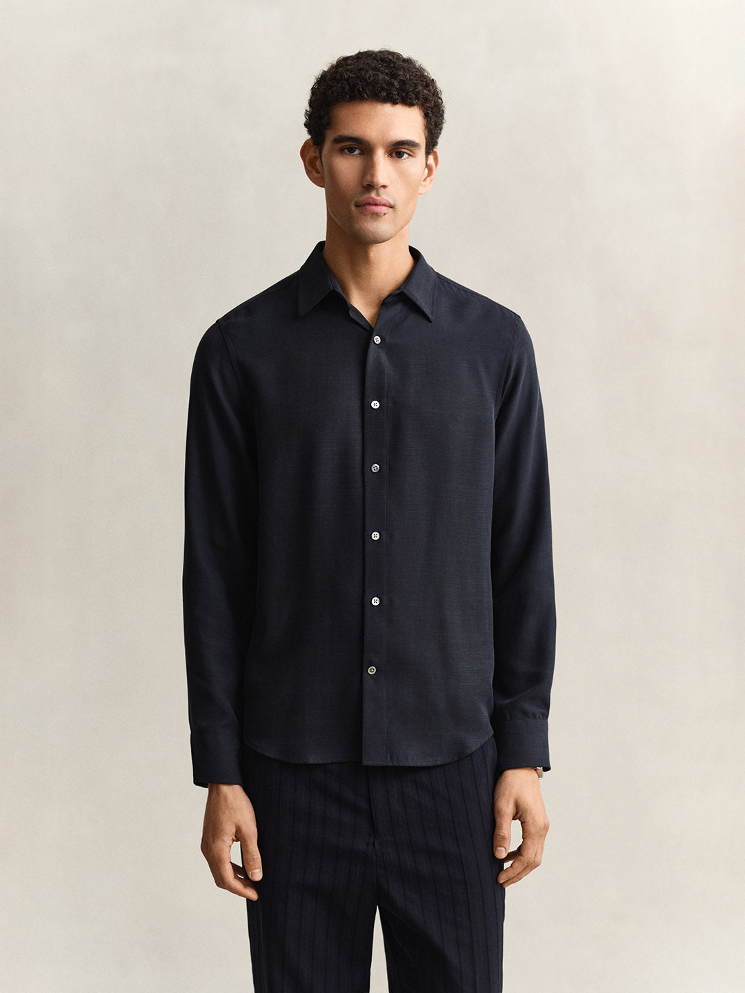 Gant Men Navy Blue Solid Regular Fit Shirt