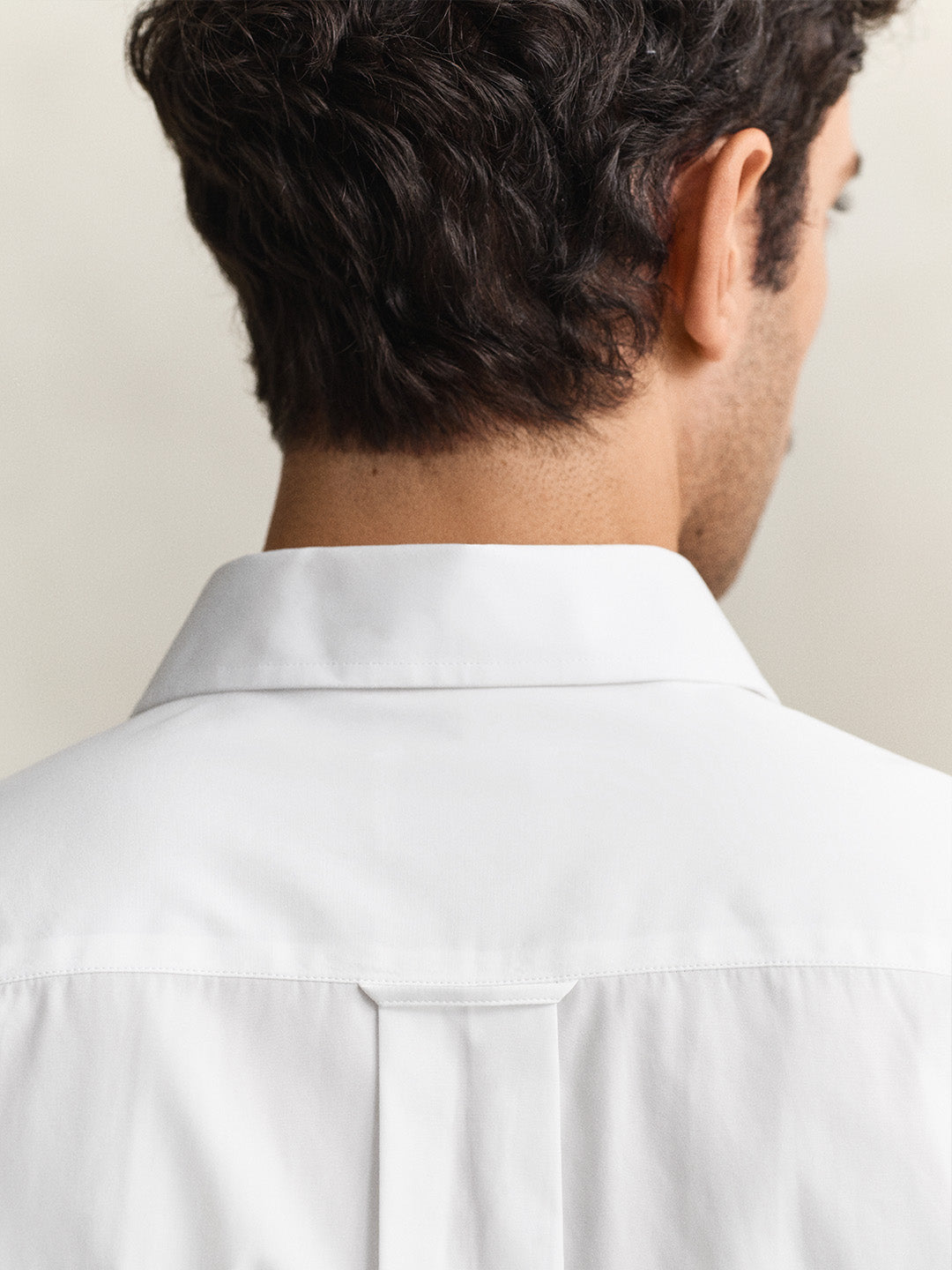 Gant Men White Solid Regular Fit Poplin Shirt