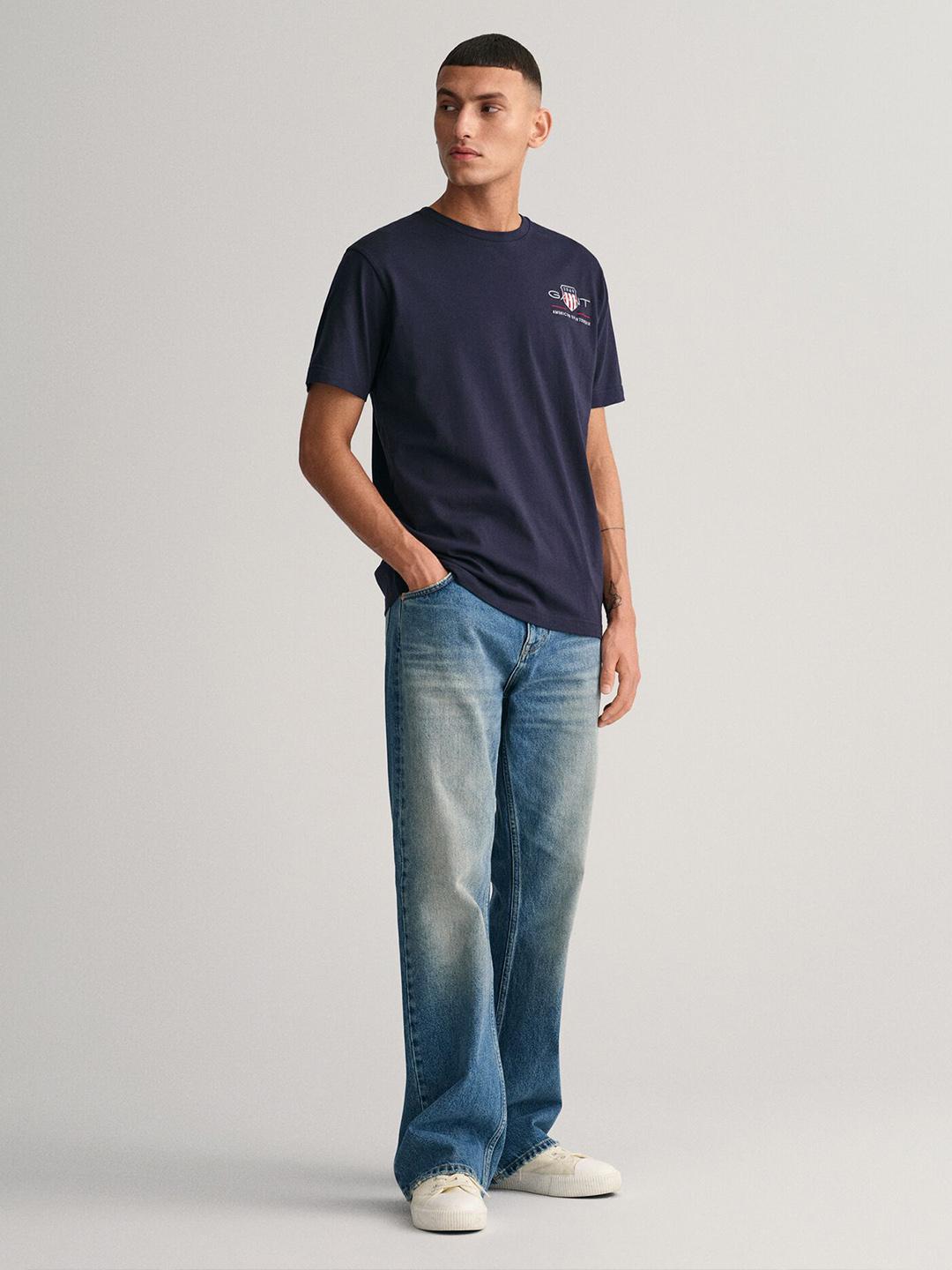 Gant Men Dark Navy Solid Regular Fit Cotton T-Shirt