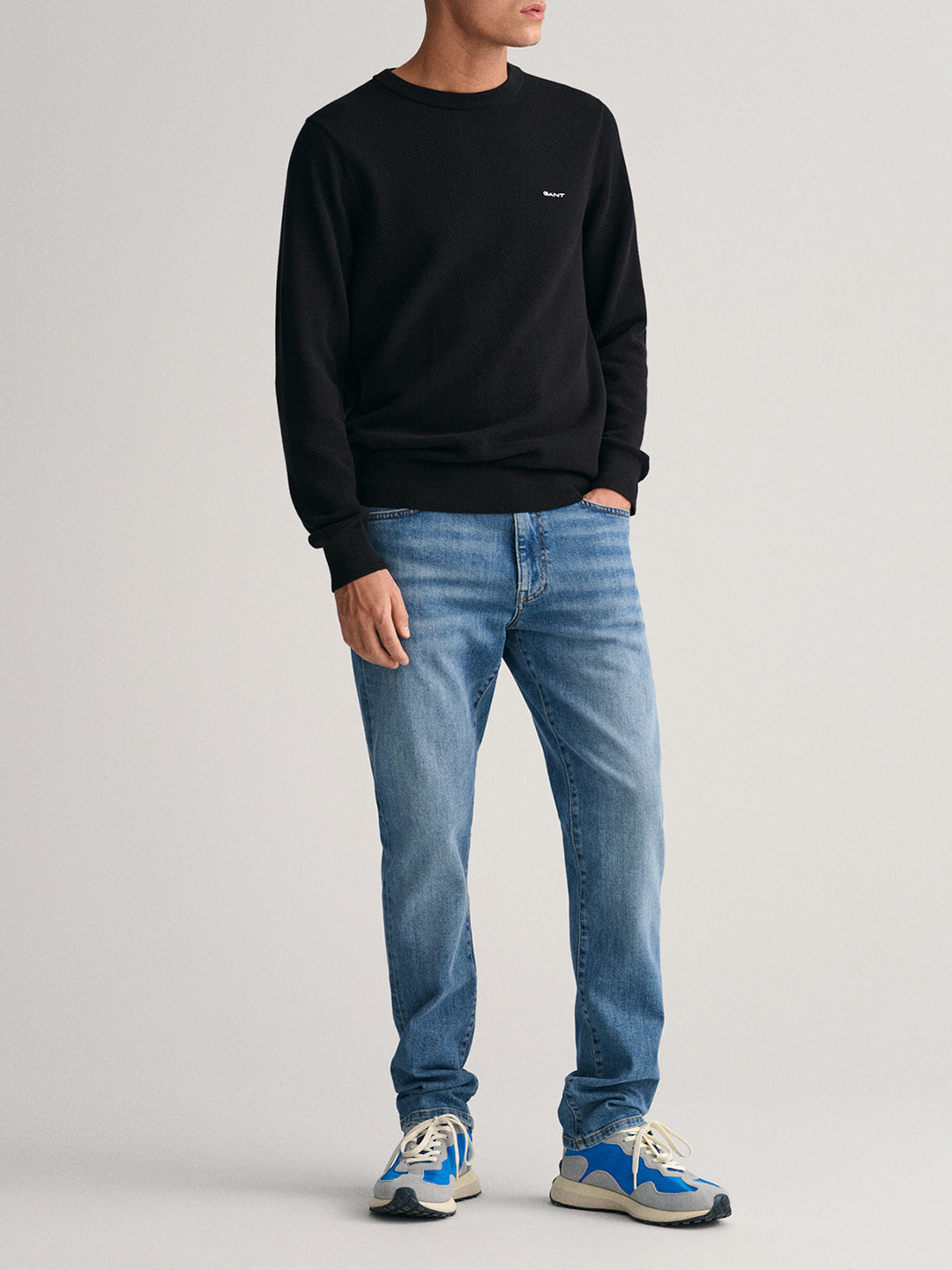 Gant Men Black Solid Round Neck Sweater