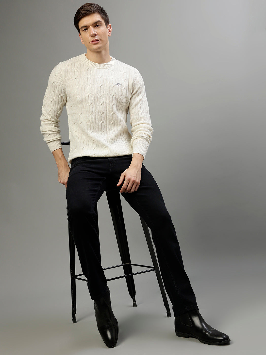 Gant Men Solid Round Neck Long Sleeves Sweater