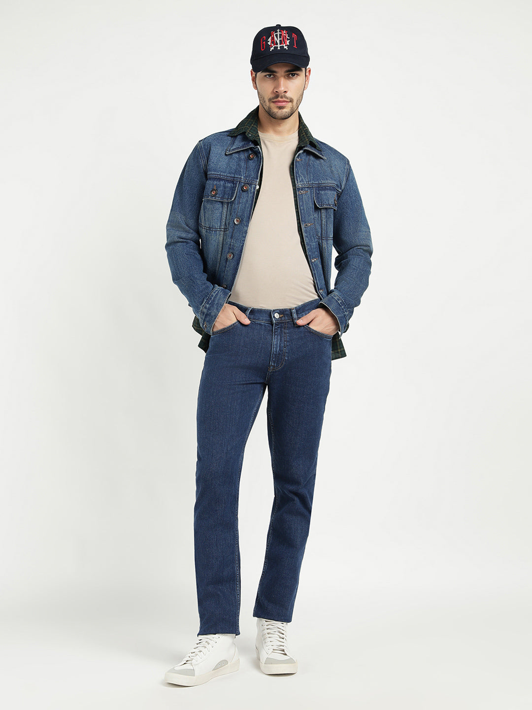 Gant Men Blue Slim Fit Solid Jeans