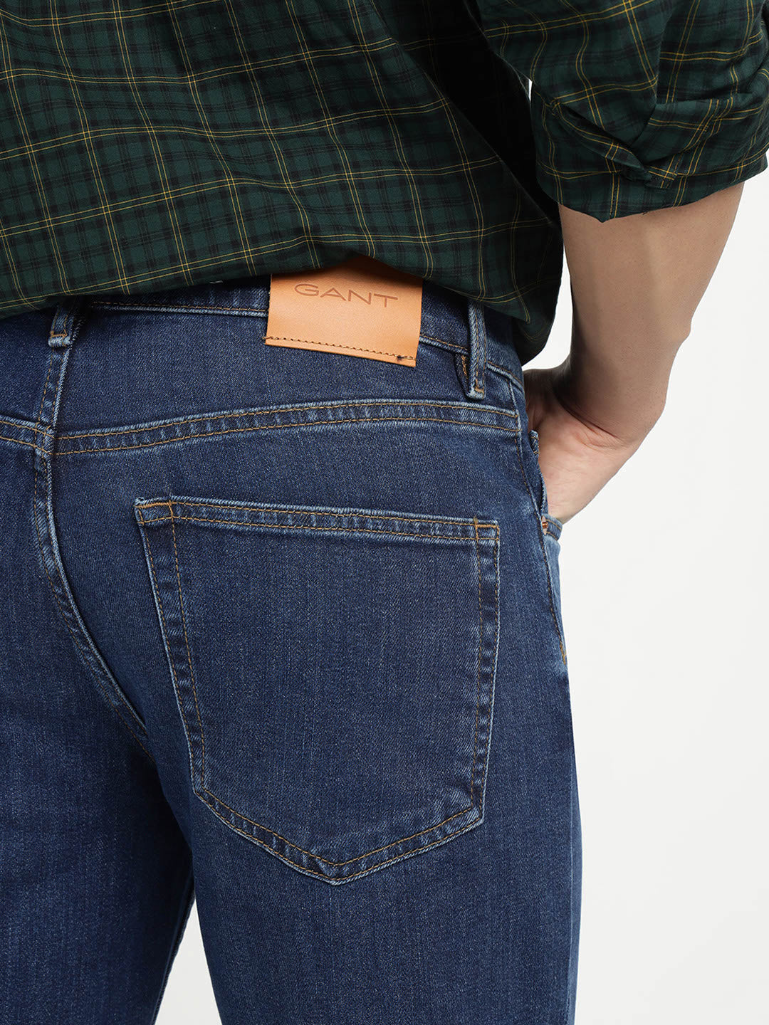 Gant Men Blue Slim Fit Solid Jeans