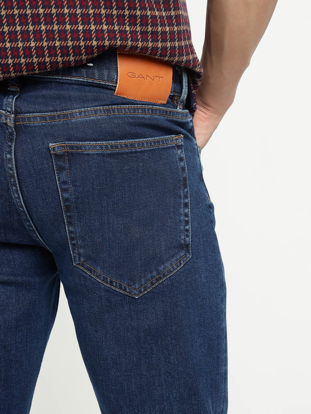 Gant Men Blue Regular Fit Solid Jeans