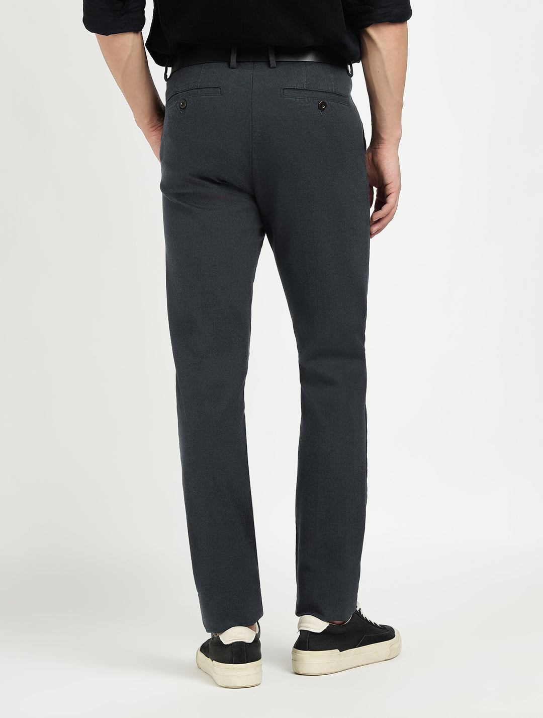 Gant Men Grey Slim Fit Solid Trouser