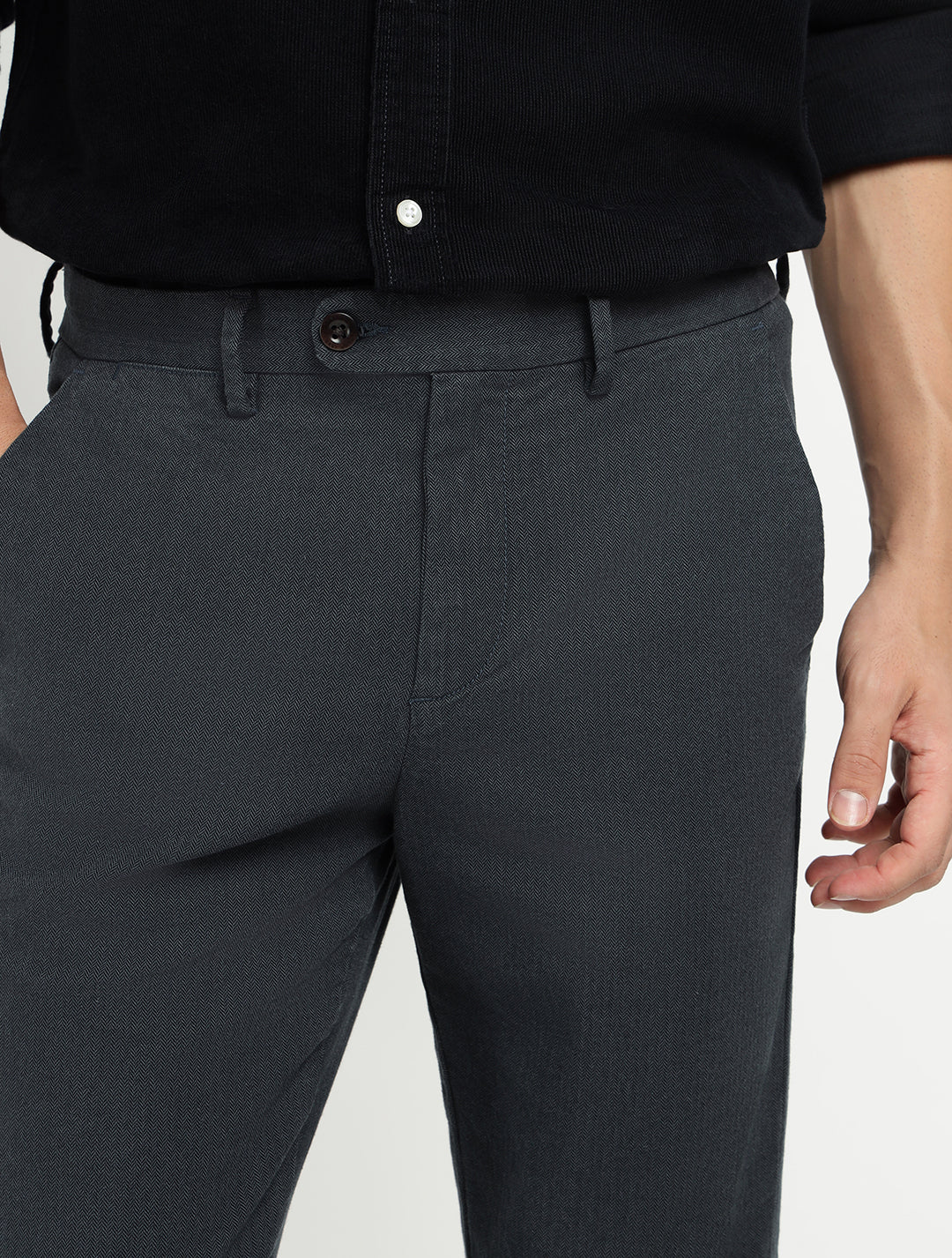Gant Men Grey Slim Fit Solid Trouser