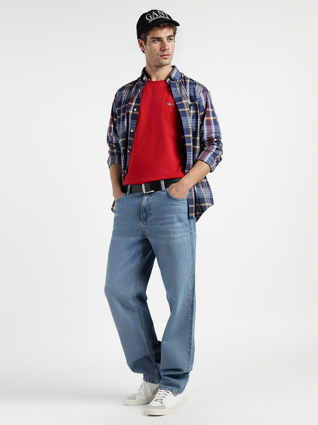 Gant Men Red Solid Crew Neck Tshirt