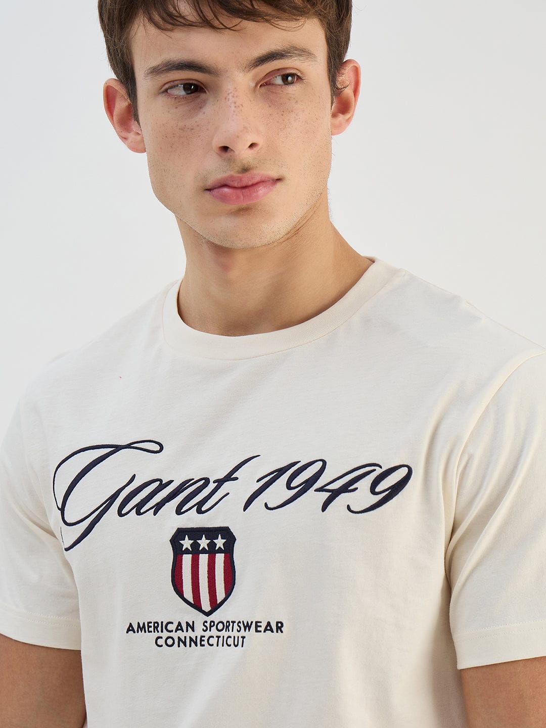 Gant Men Off White Solid Pure Cotton Round Neck T Shirt