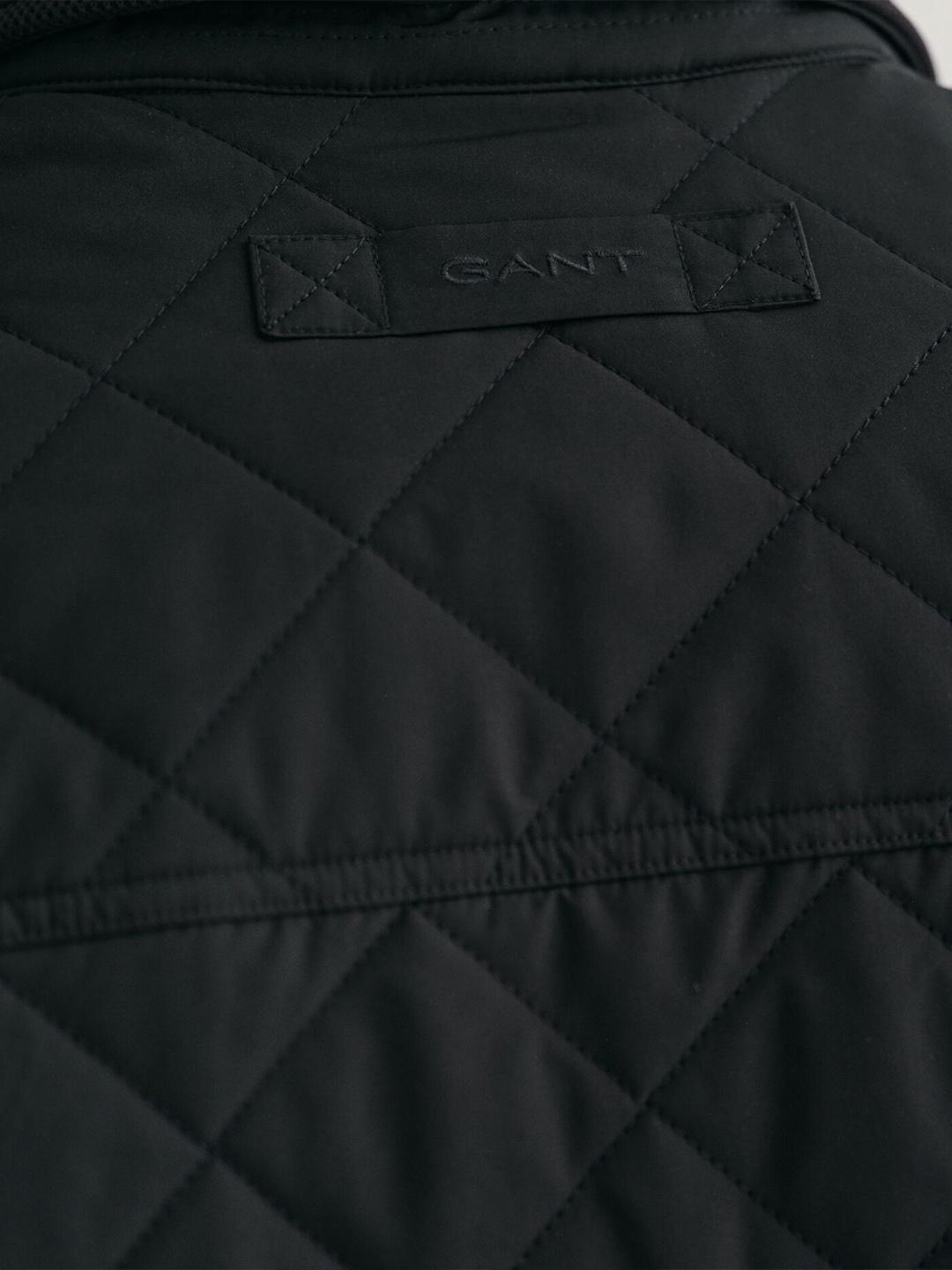 Gant Men Black Regular Fit Solid Quilted Jacket