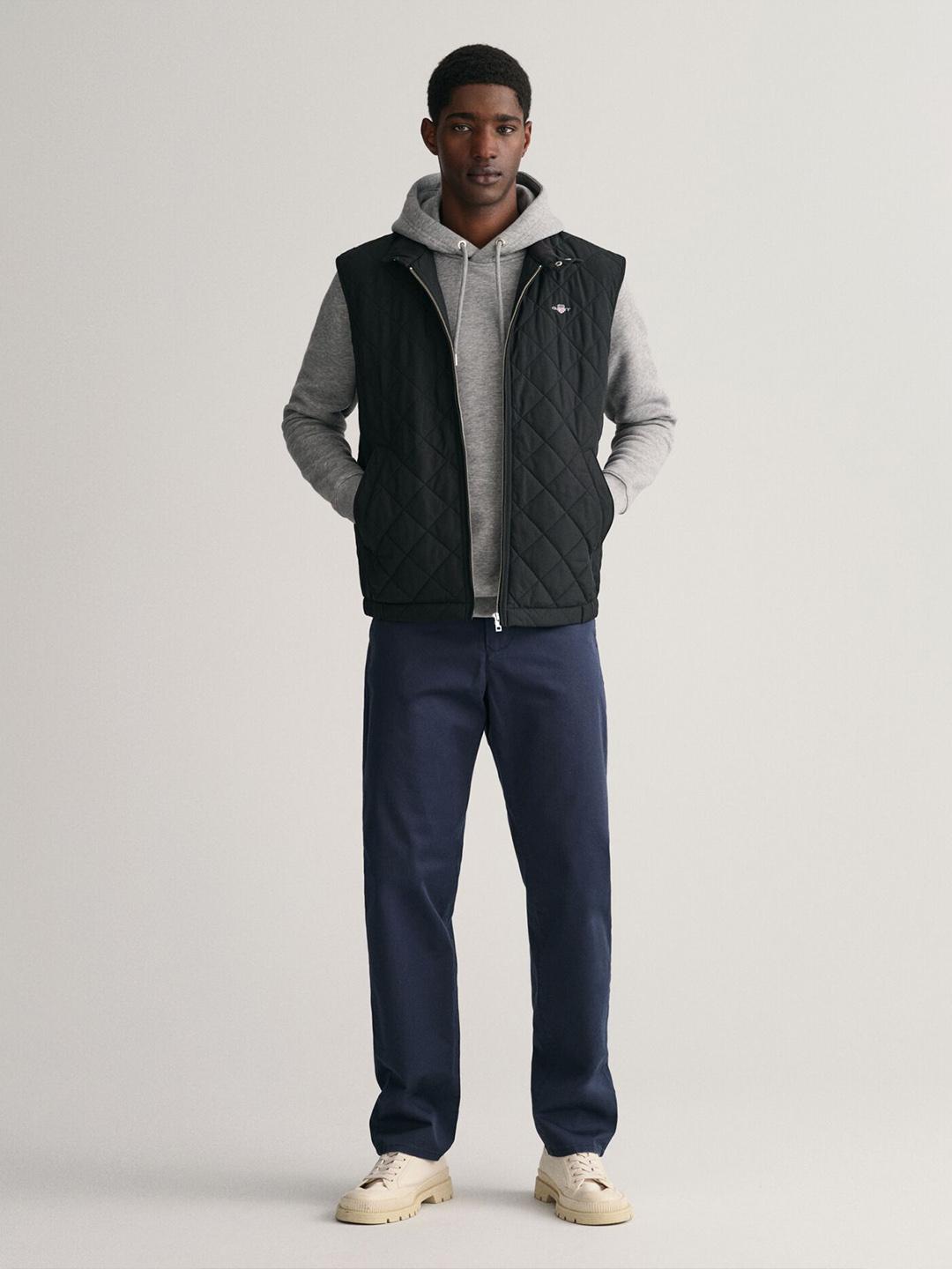 Gant Men Black Regular Fit Solid Quilted Jacket