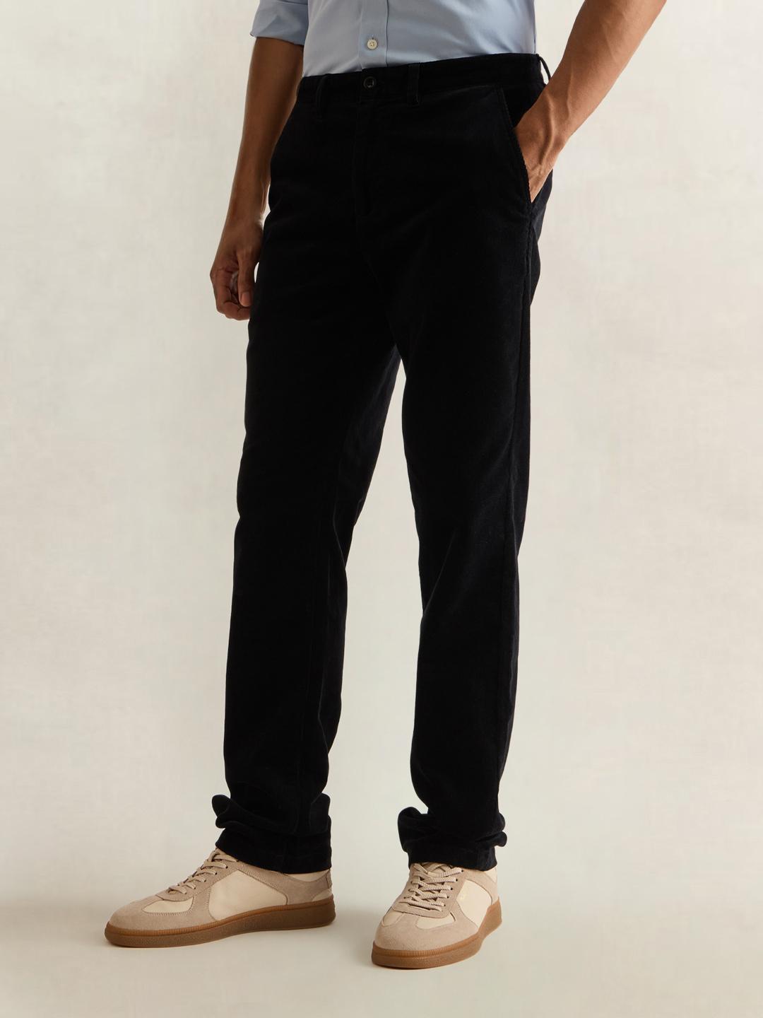 Gant Men Black Solid Regular Fit Chinos Trouser