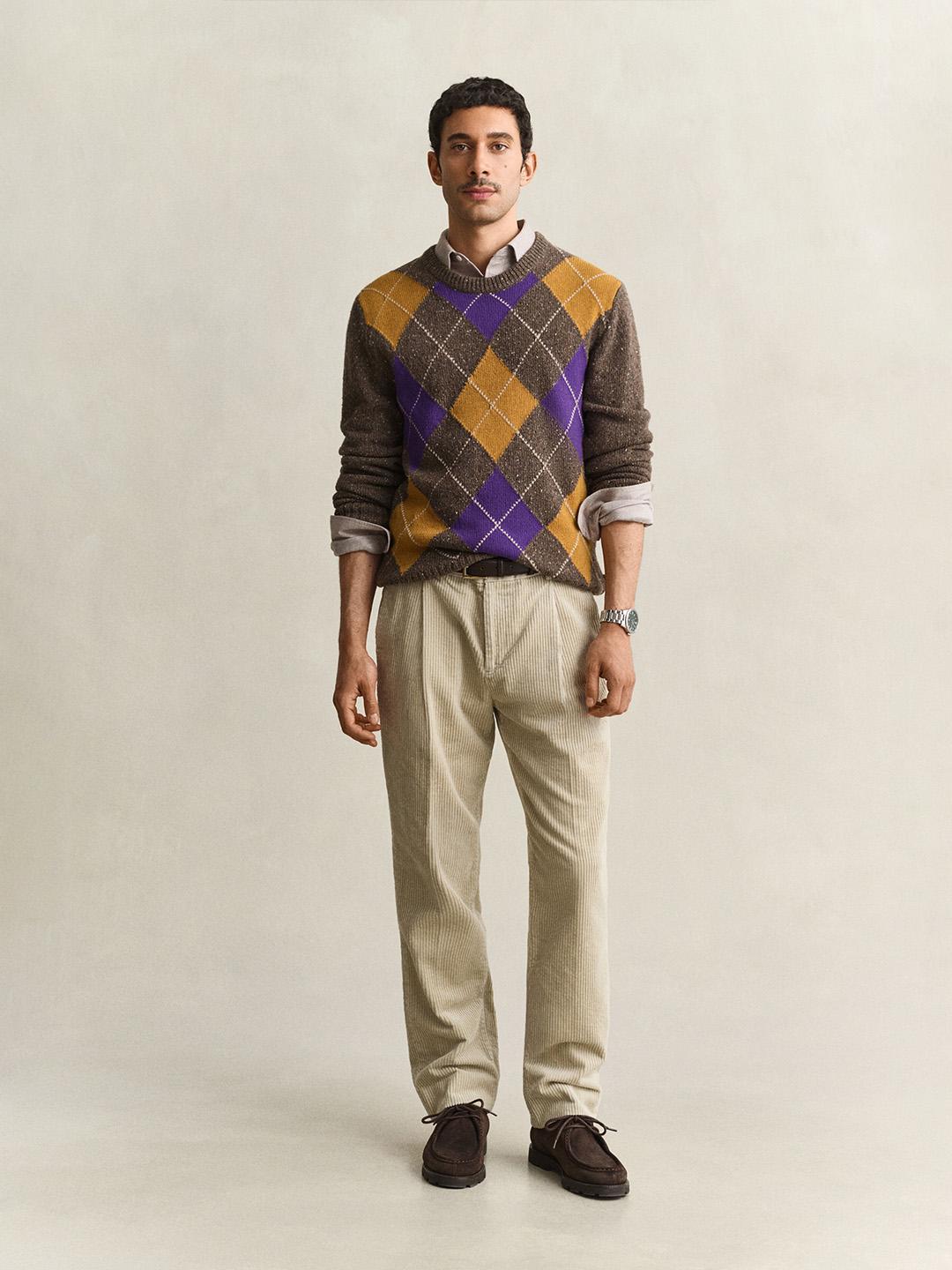 Gant Men Beige Regular Fit Solid Corduroy Trouser