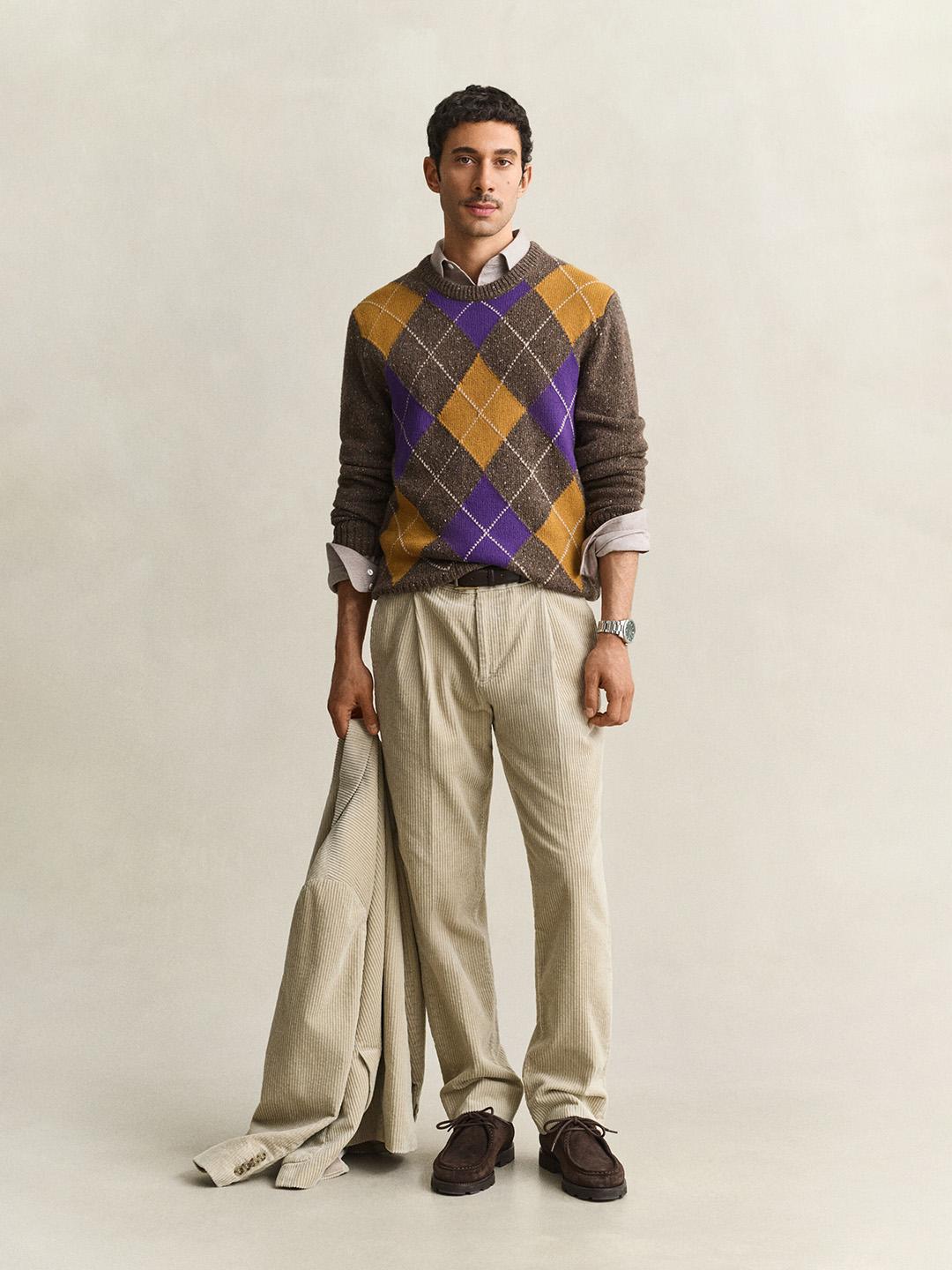Gant Men Beige Regular Fit Solid Corduroy Trouser