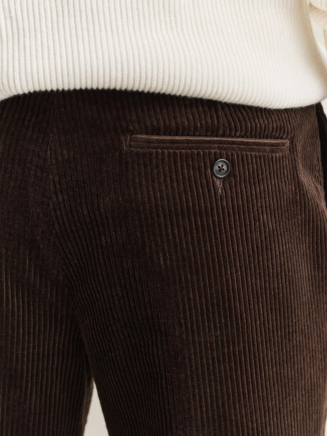 Gant Men Brown Regular Fit Solid Corduroy Trouser