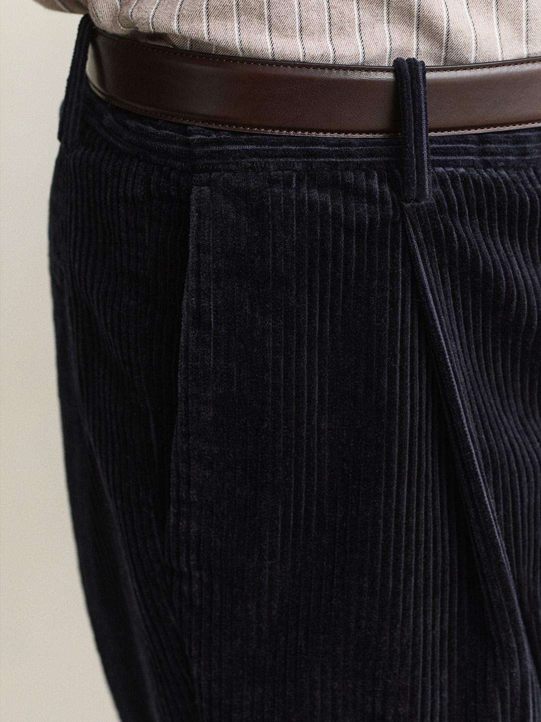 Gant Men Blue Regular Fit Solid Corduroy Trouser