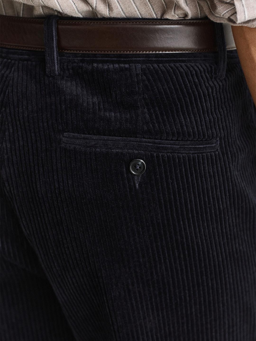 Gant Men Blue Regular Fit Solid Corduroy Trouser