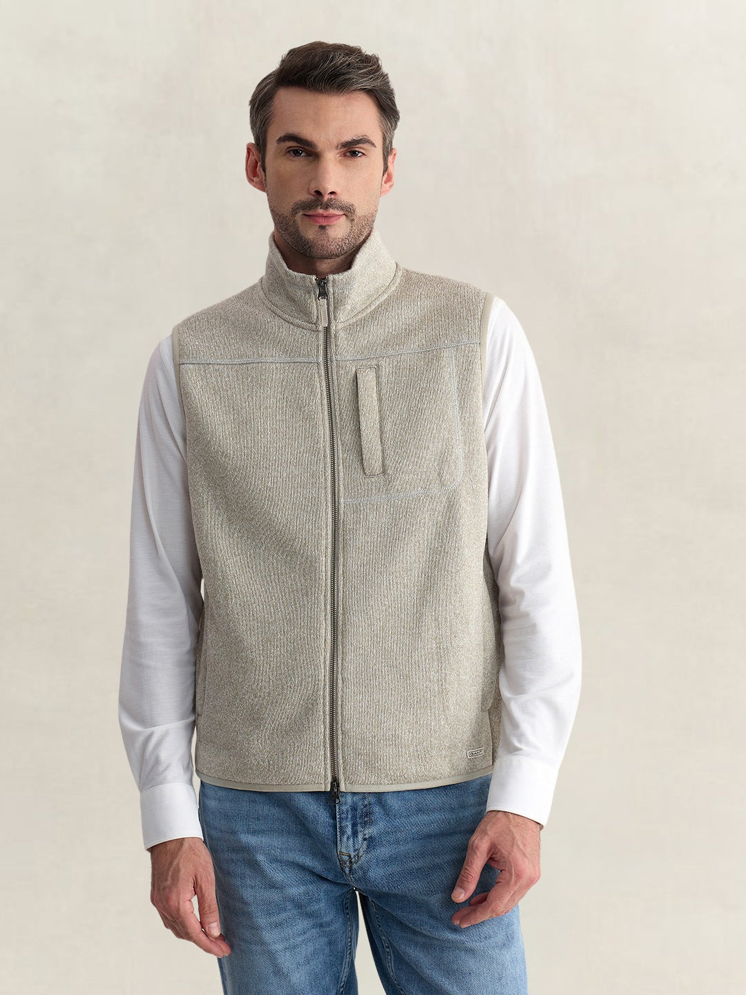 Gant Men Grey Regular Fit Solid Fleece Vest