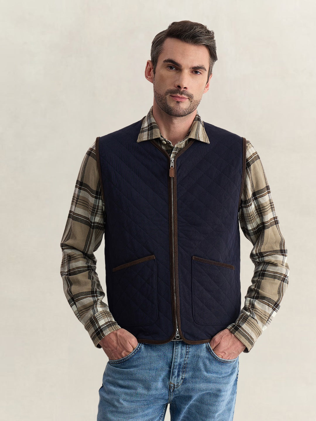 Gant Men Blue Regular Fit Quilted Cotton Blend Vest