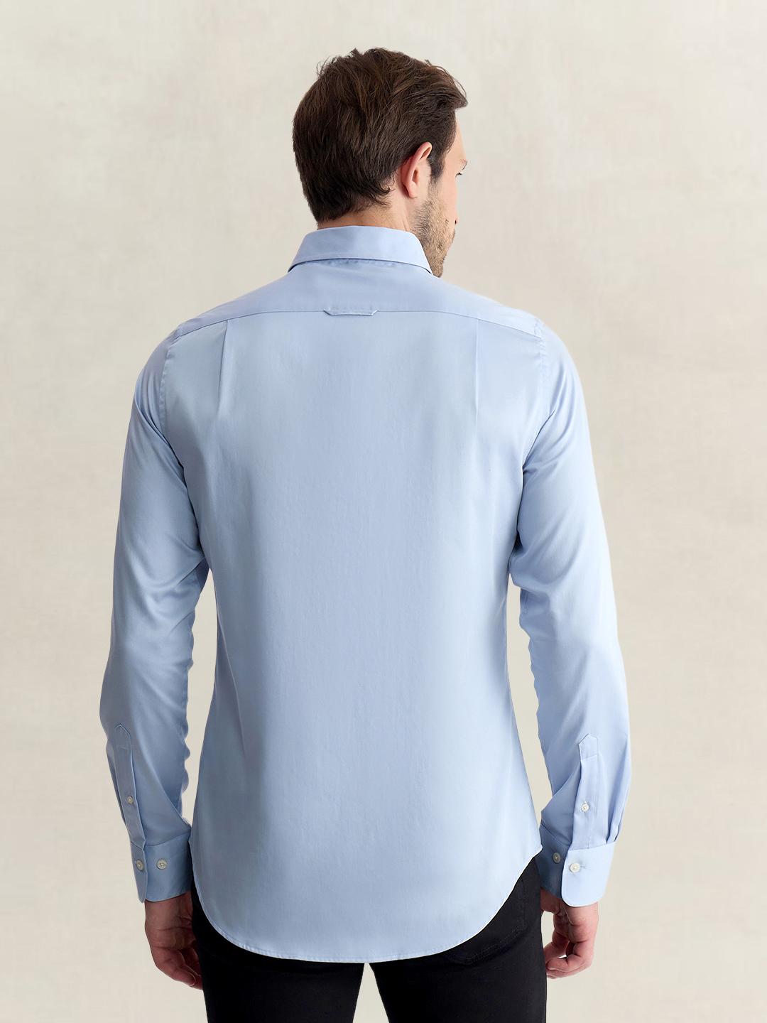Gant Men Blue Slim Fit Solid Sateen Shirt