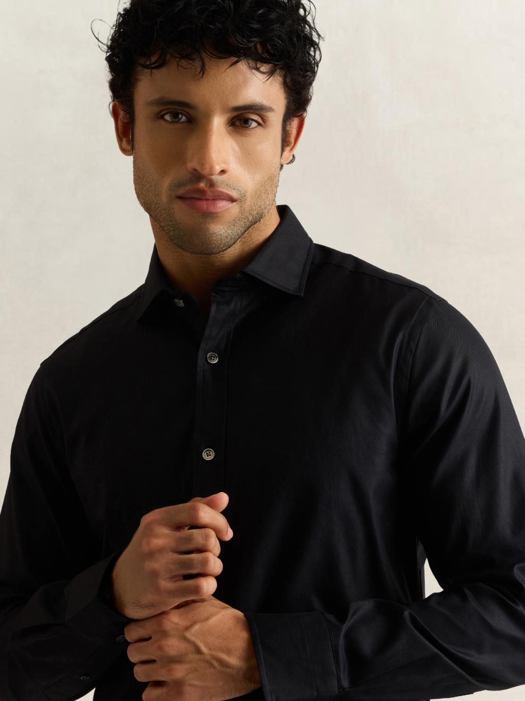 Gant Men Black Solid Slim Fit Cotton Shirt