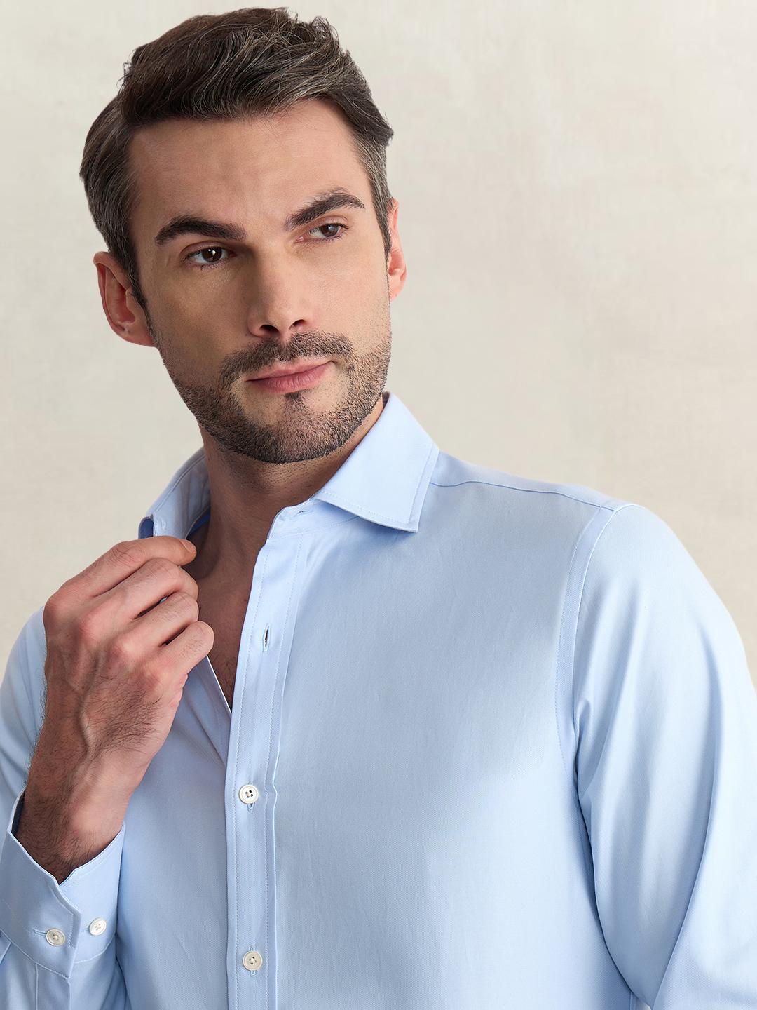 Gant Men Blue Slim Fit Solid Pure Cotton Shirt