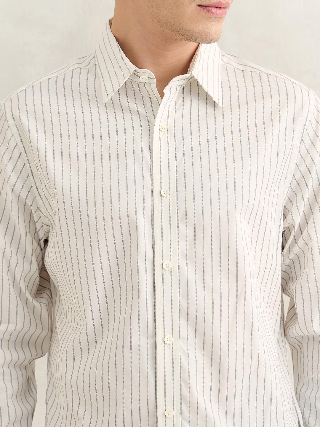 Gant Men Off White Regular Fit Striped Cotton Dobby Shirt