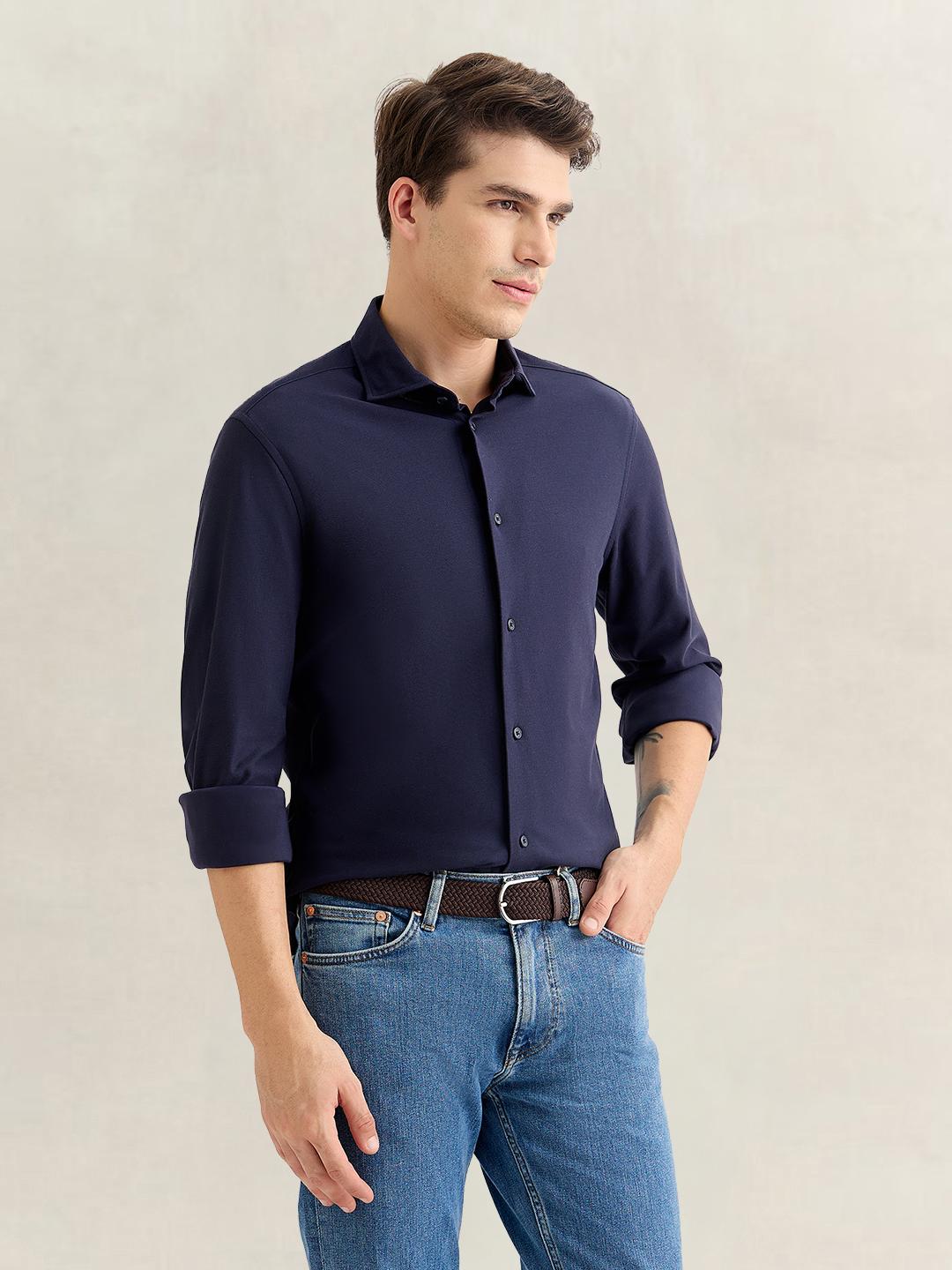 Gant Men Navy Blue Slim Fit Solid Shirt