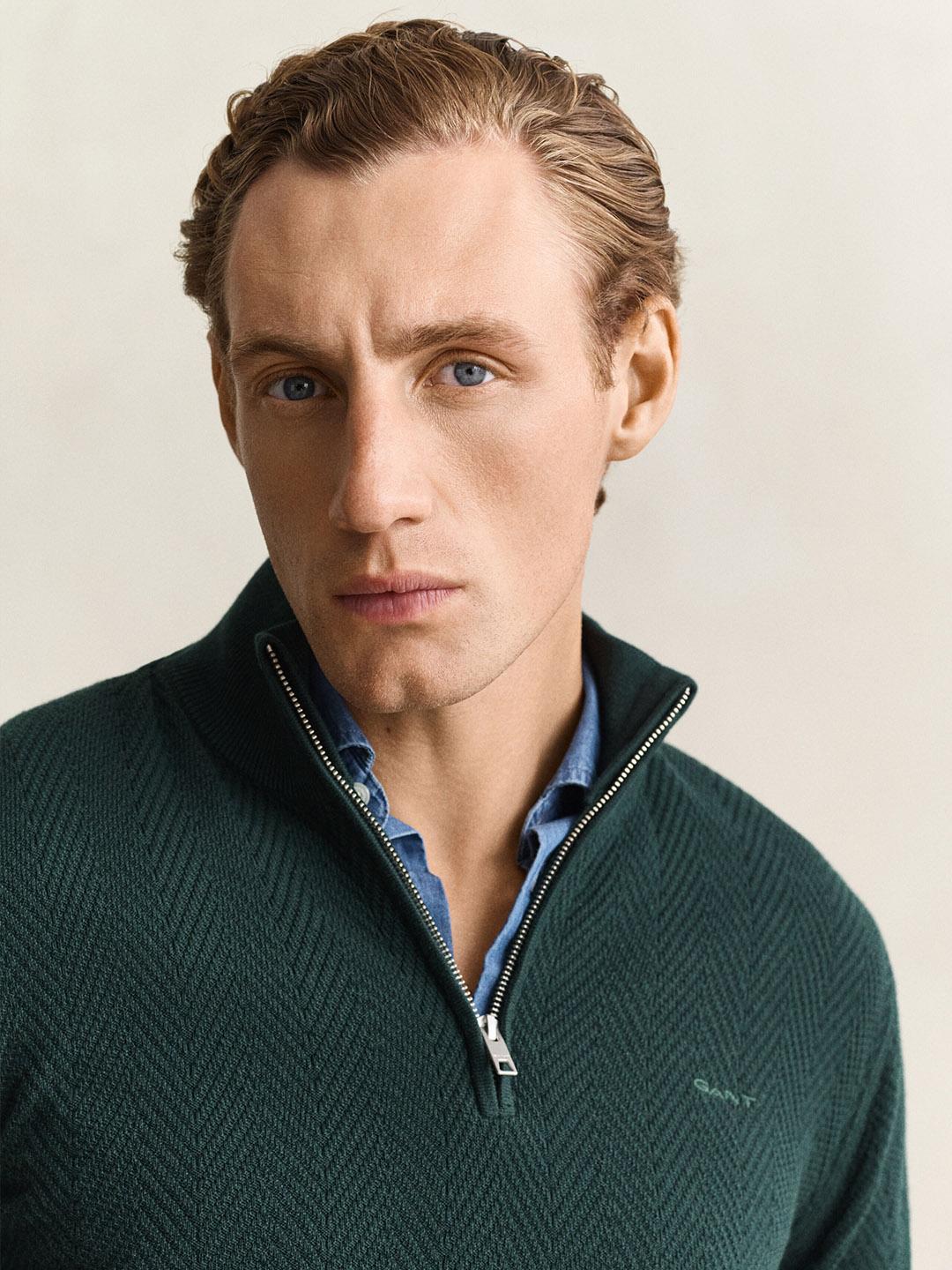 Gant Men Green Regular Fit Solid Sweater