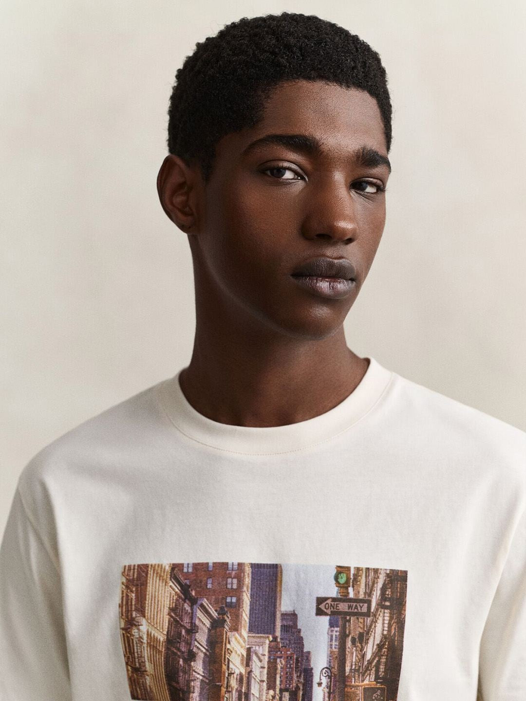 Gant Men Off White Graphic Regular Fit Pure Cotton T-Shirt