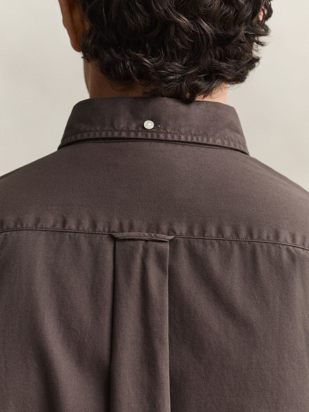 GANT Men Dark Brown Solid Regular Fit Twill Shirt