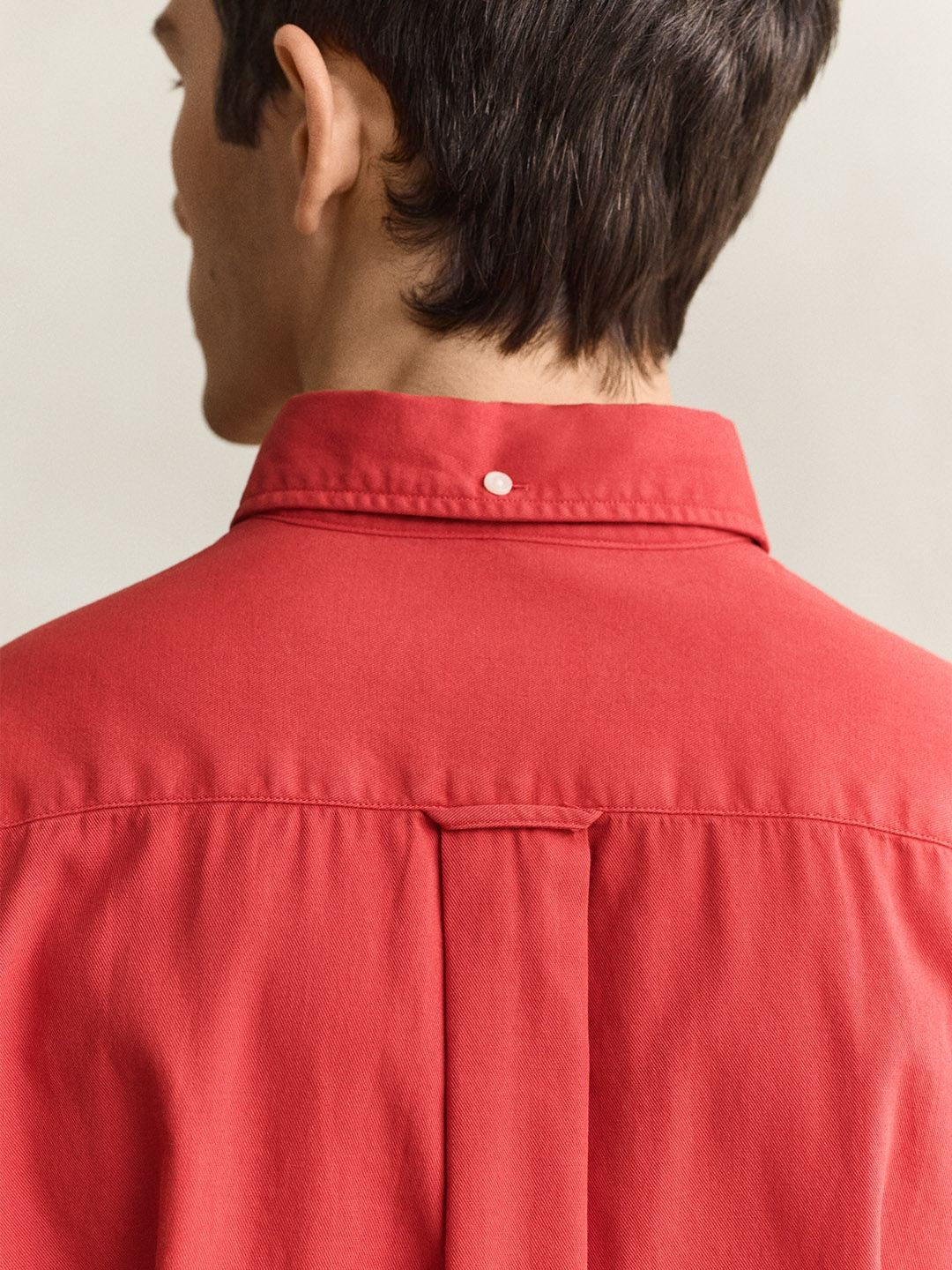 GANT Men Red Solid Regular Fit Twill Shirt