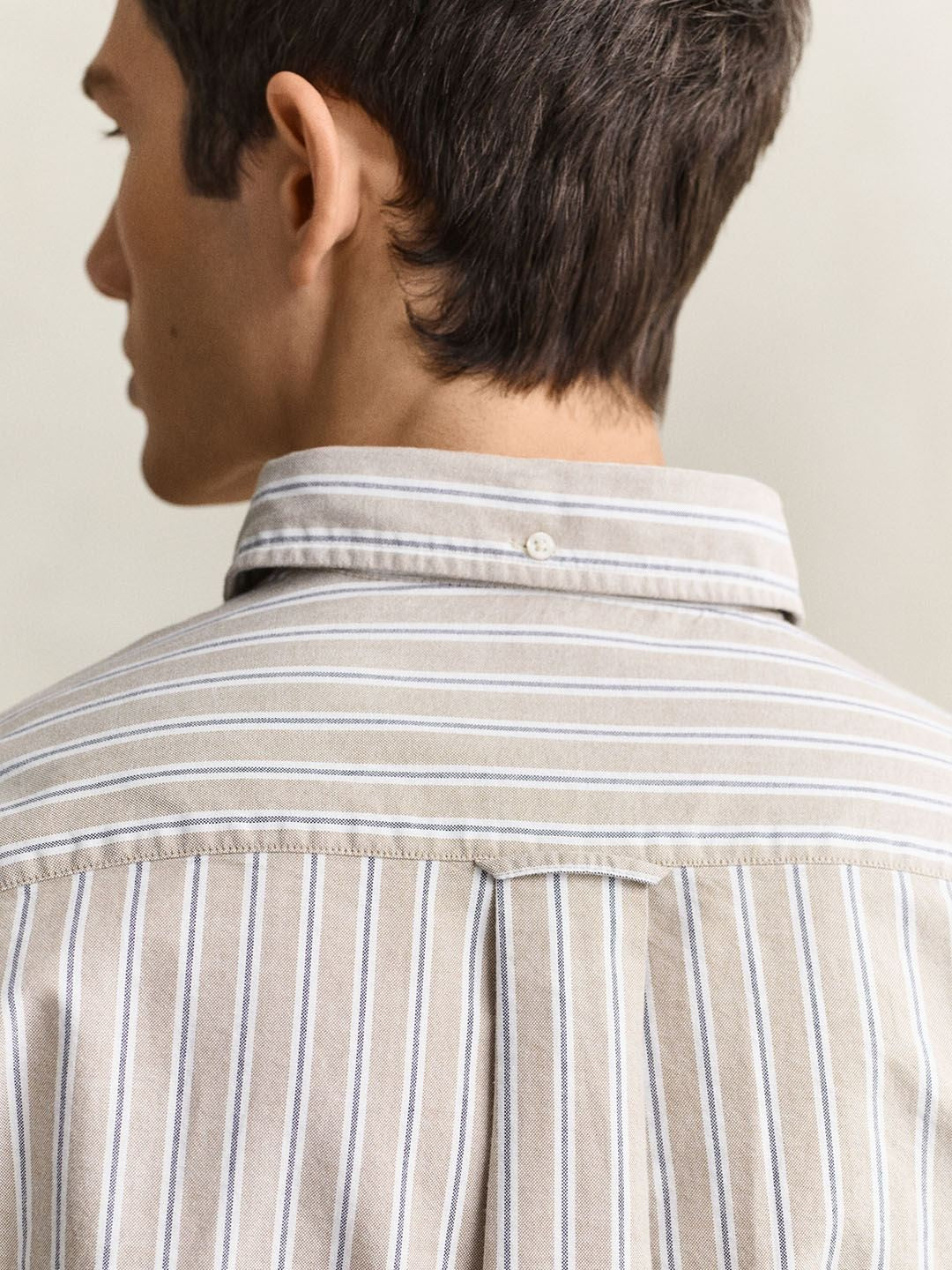 Gant Men Beige Striped Regular Fit Classic Oxford Shirt