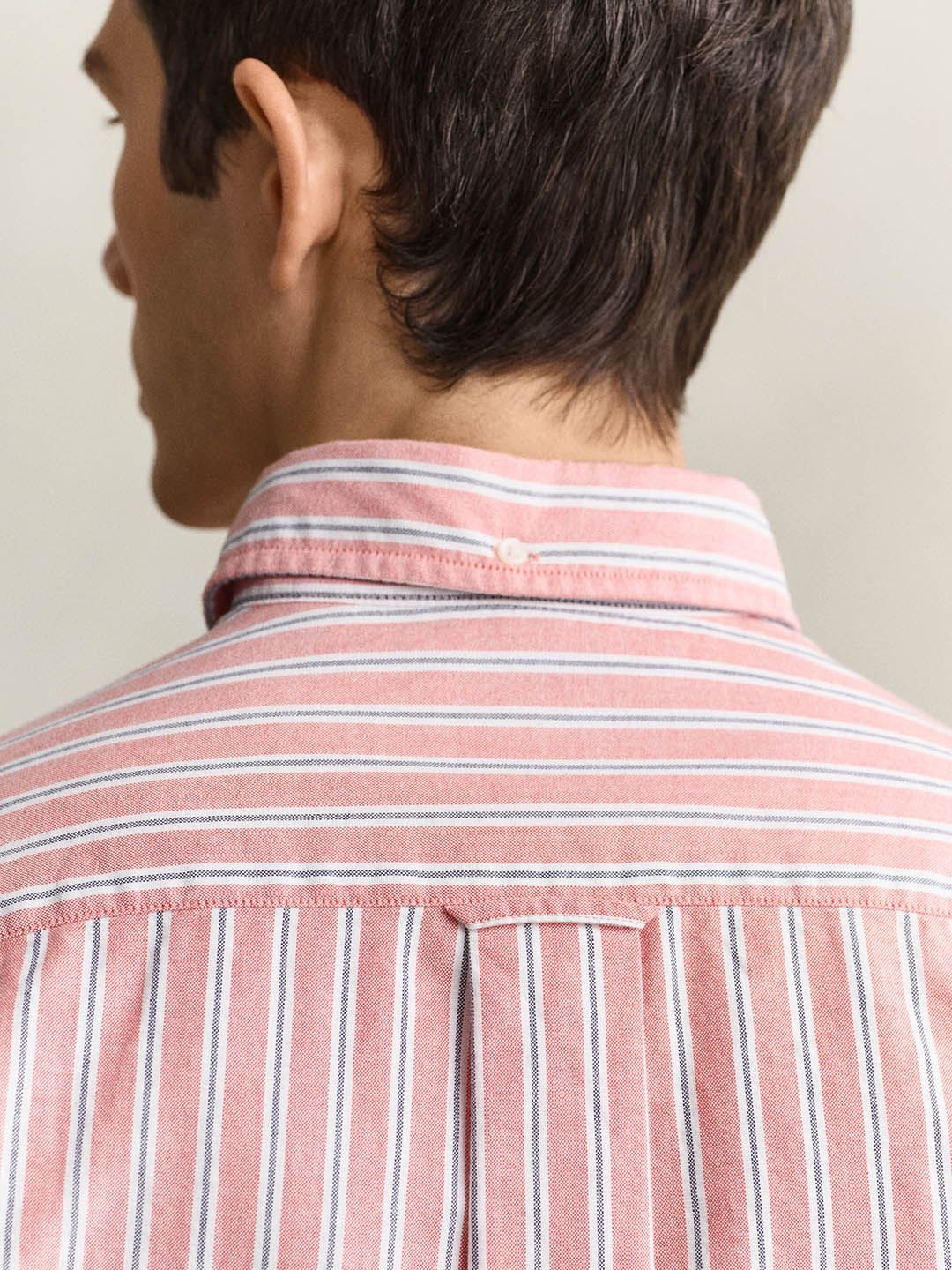 Gant Men Red Striped Regular Fit Classic Oxford Shirt