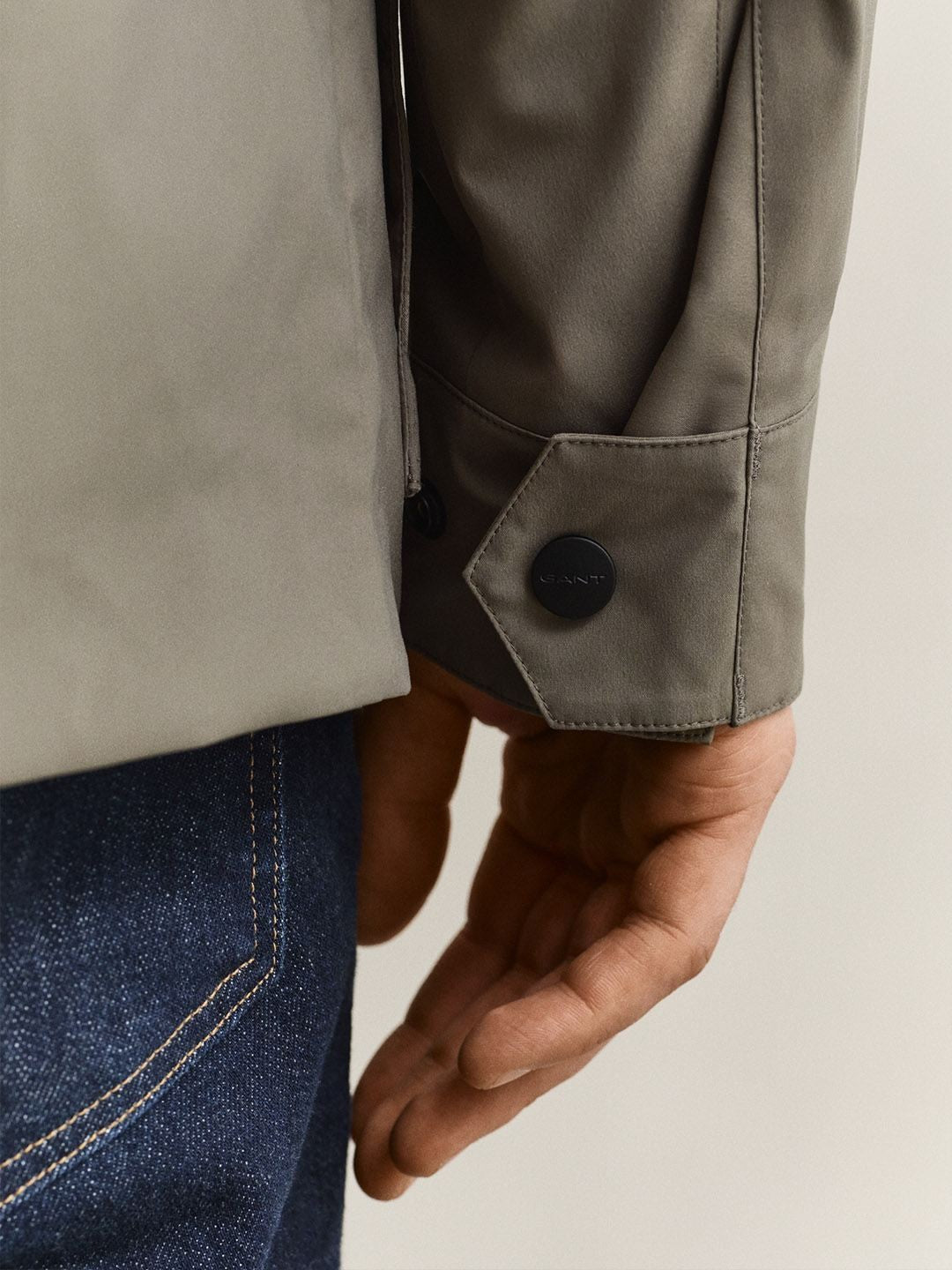 Gant Men Olive Solid Regular Fit Jacket