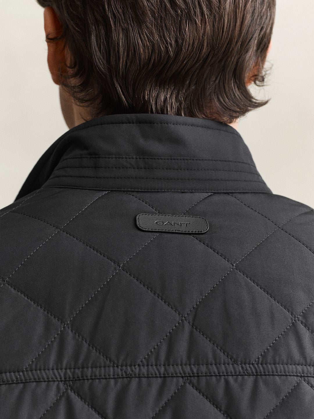 Gant Men Black Regular Fit Classic Quilted Jacket