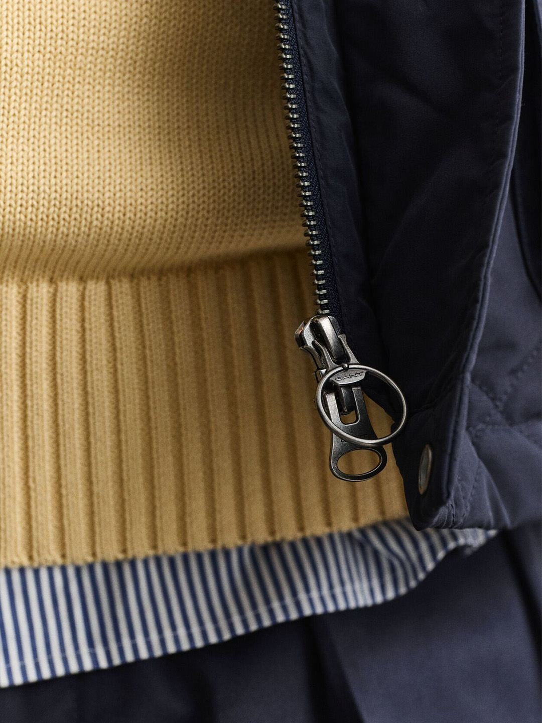 Gant Men Navy Blue Regular Fit Classic Quilted Jacket