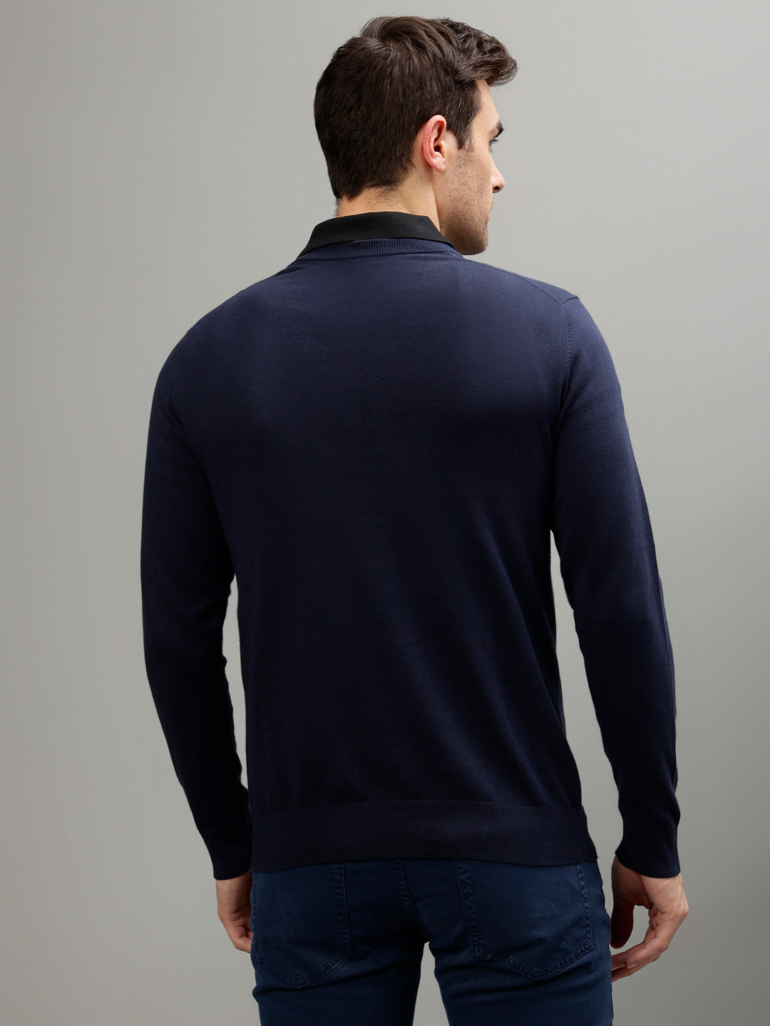 Gant Men Solid V Neck Long Sleeves Sweater