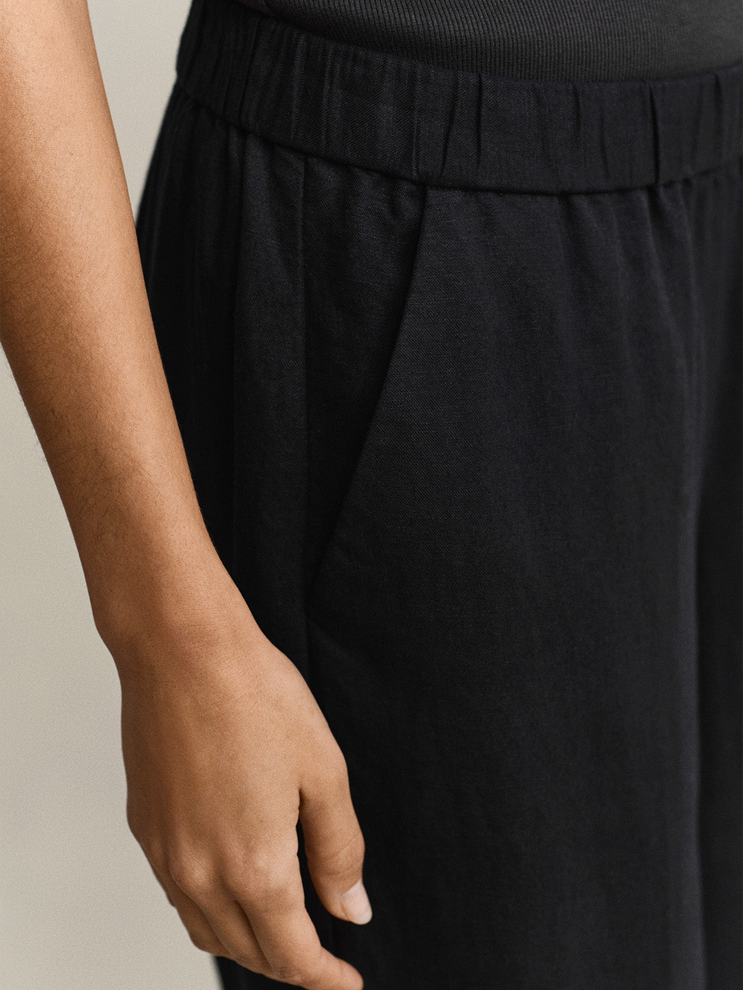 Gant Women Black Linen Blend Pant