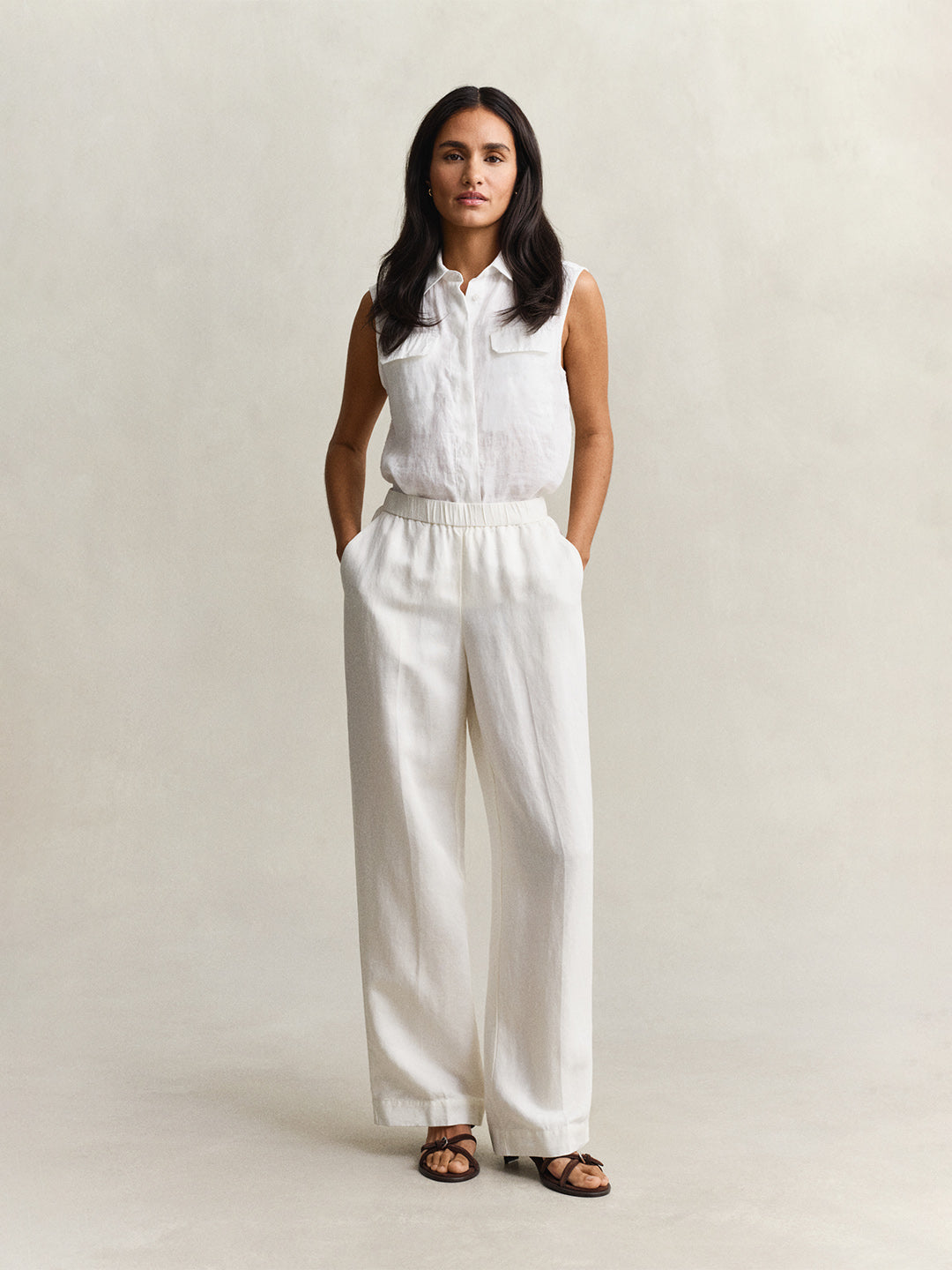 Gant Women White Solid Relaxed Fit Linen Trouser