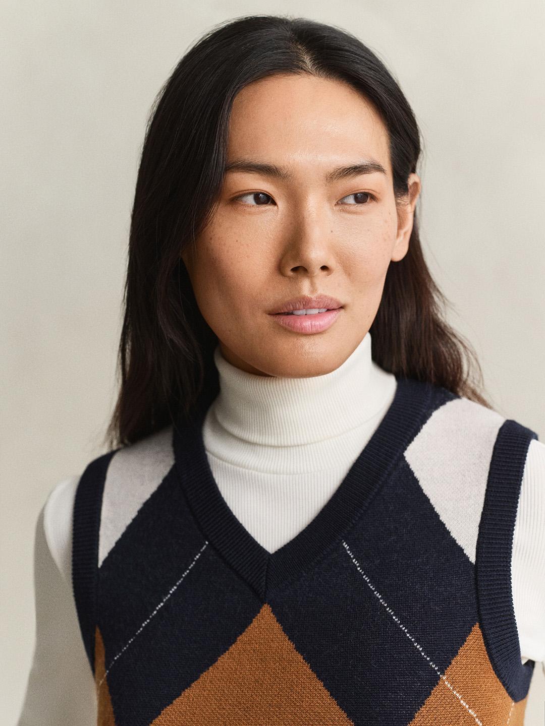 Gant Women Multicolour Regular Fit Colorblock Merinowool Vest