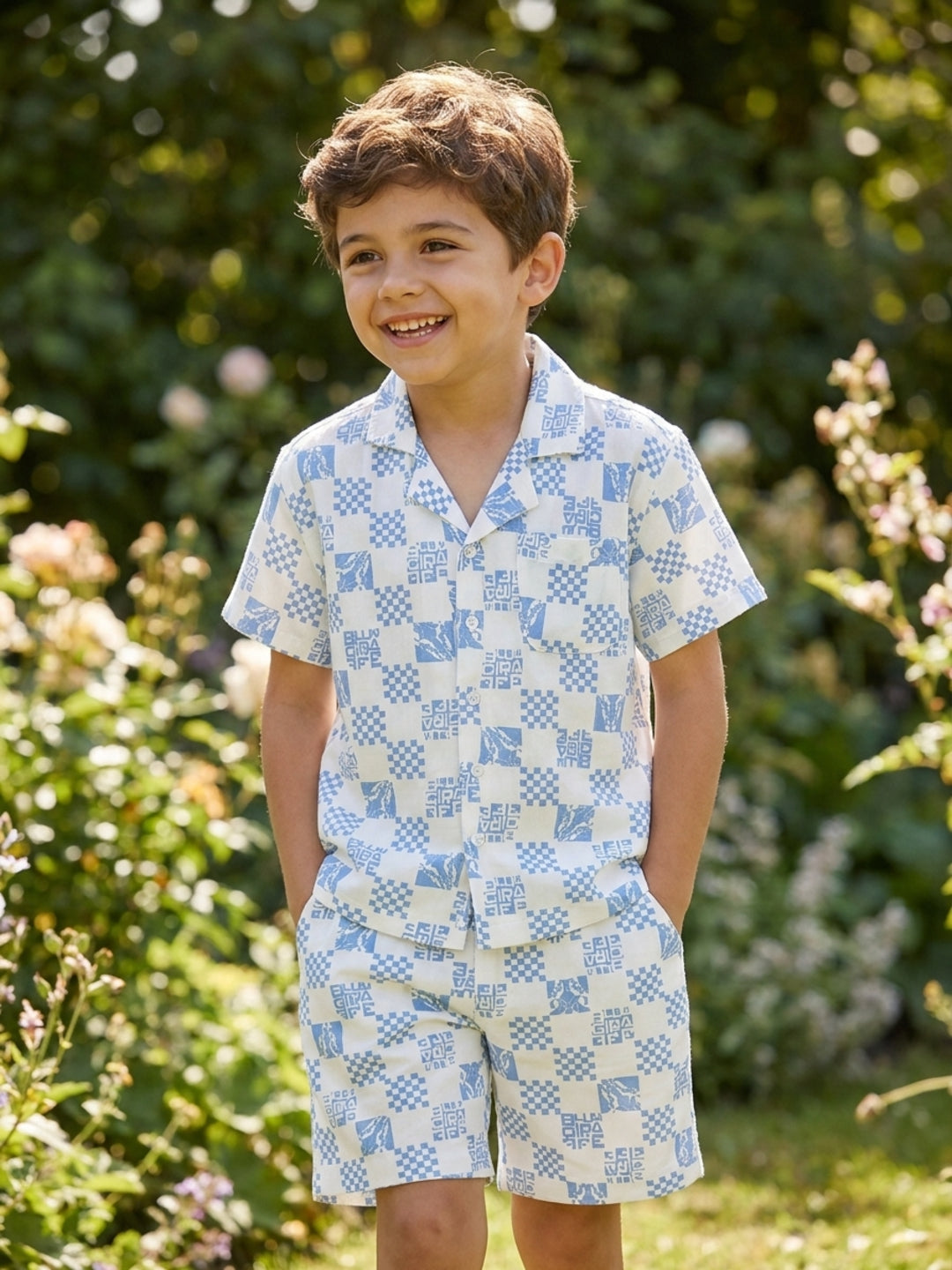 Blue Giraffe Kids White Regular Fit Printed Shorts
