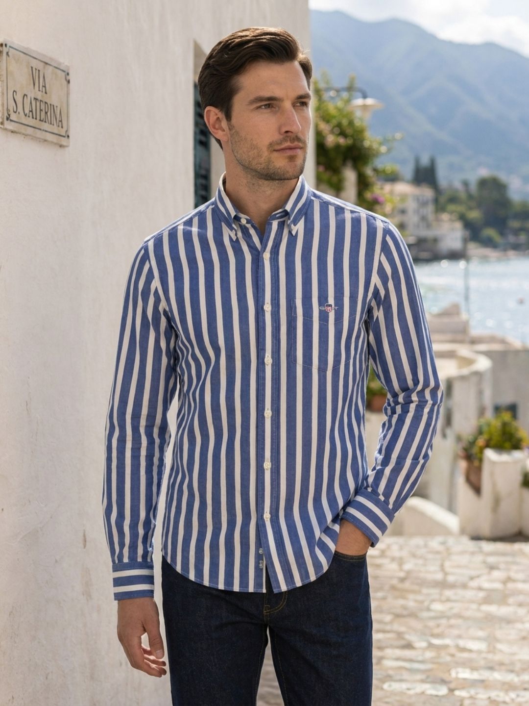 Gant Men Blue Striped Regular Fit Classic Poplin Shirt