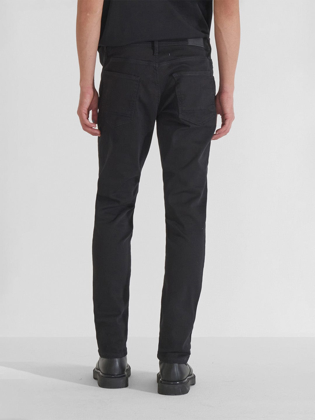 Antony Morato Men Black Tapered Fit Solid Jeans